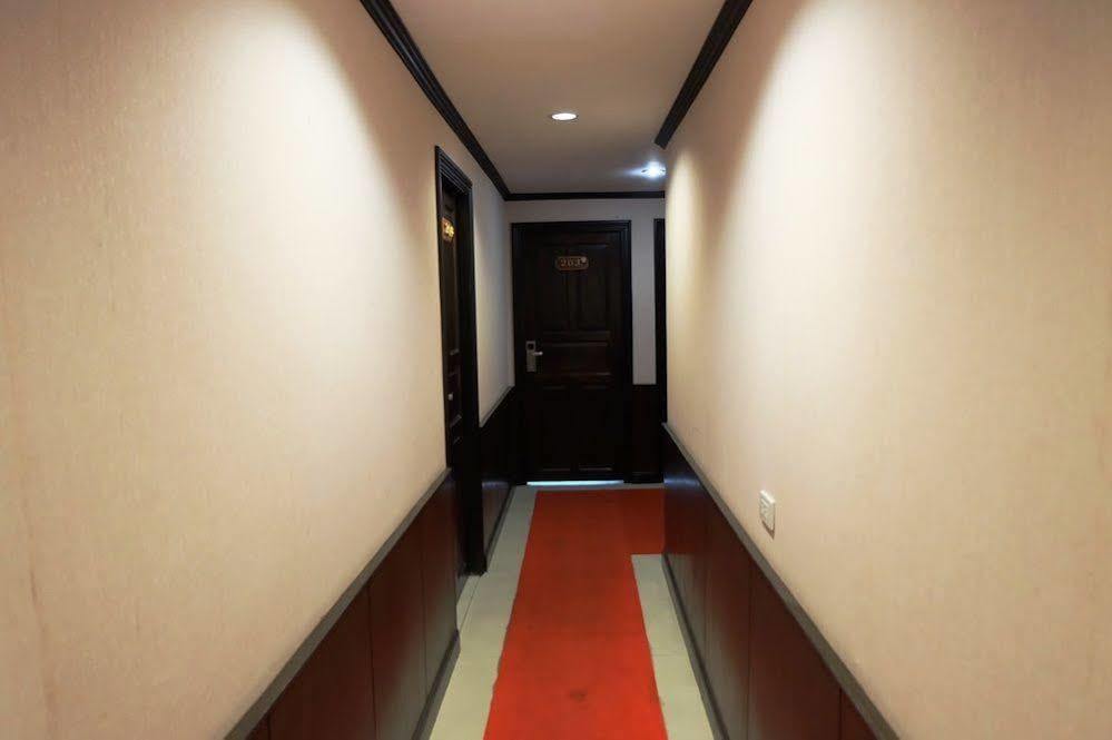 Everest Boutique Hotel Bangkok Kültér fotó